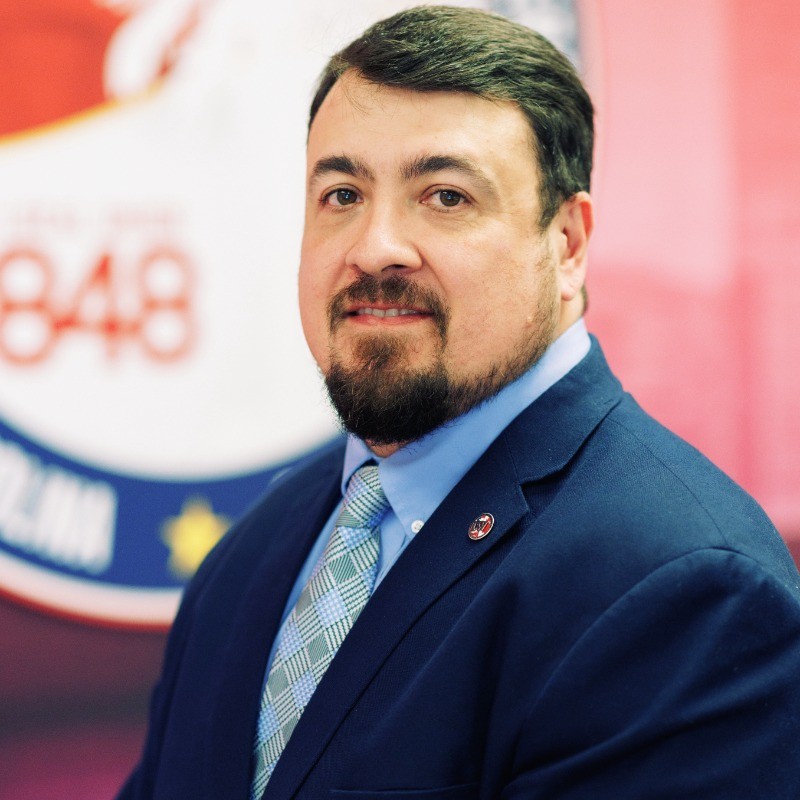Dan Segovia headshot