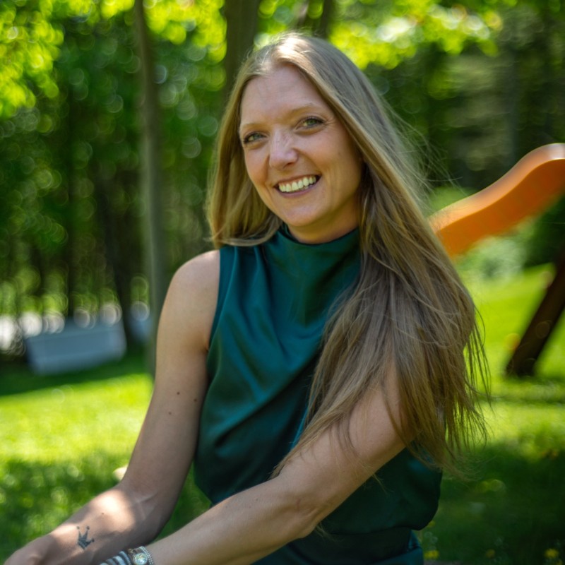 Suzy Tanguay headshot